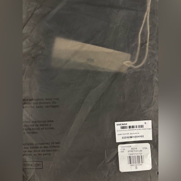 Fear of God Essentials Relaxed Pant, Stretch Limo - Small - Picture 6 of 6